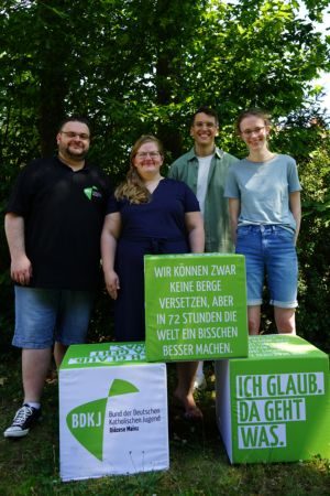 BDKJ-Diözesanvorstand Mainz: Pfarrer Daniel Kretsch, Nadine Wacker, Benedikt Beer, Lina Heuschuch (v.l.n.r.) (Auf dem Bild fehlt Tabea Gürke)